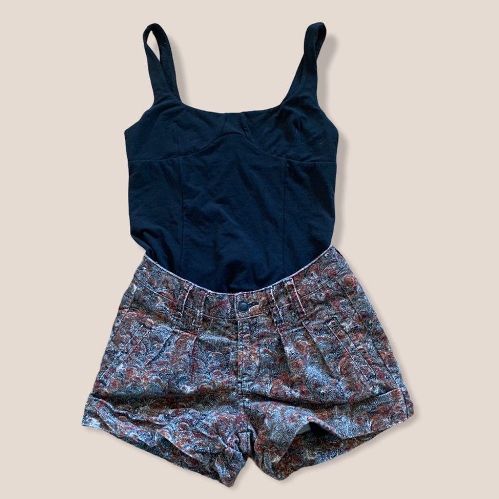 🌈 3/$20 soft corduroy paisley short shorts